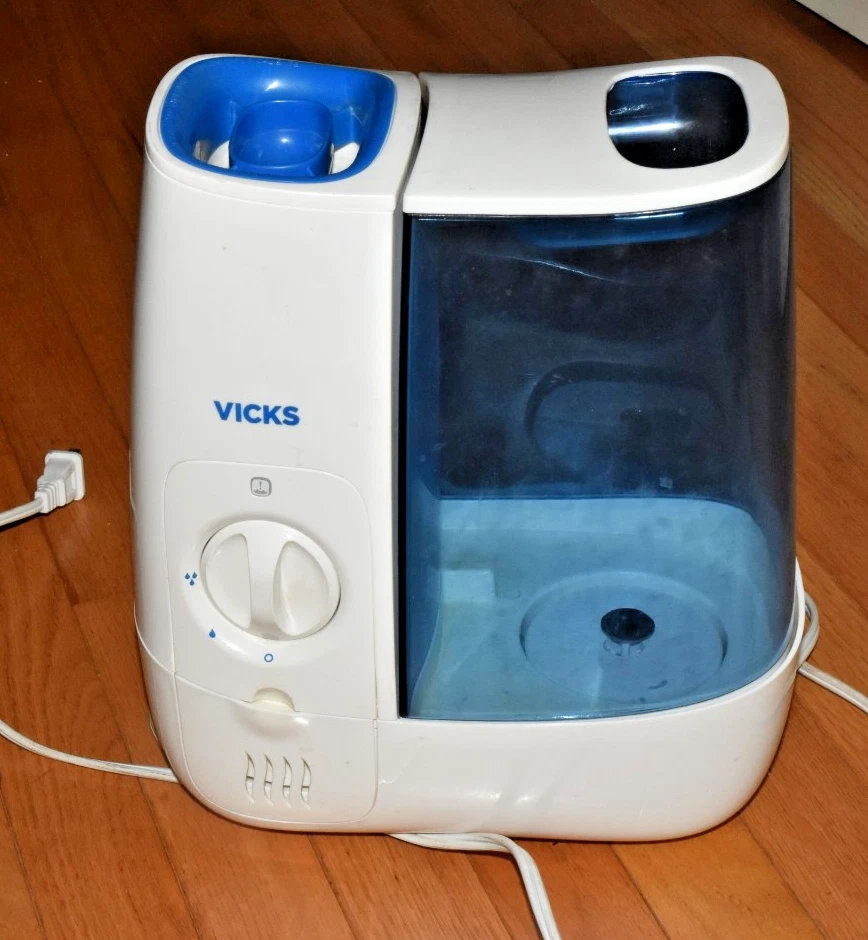 Humidificador de niebla cálida Vicks VWM845 NO FUNCIONA, SOLO PARA PIEZAS Foto 1 de 2