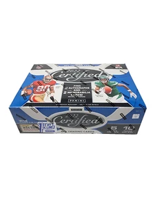 Caja de pasatiempos de fútbol americano NFL 2022 con certificación Panini FOTL PRIMERA primera fuera de línea nueva en caja - Imagen 1 de 7