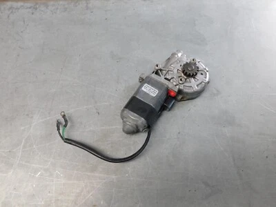 126 300SD 380SE 380SEL 500SEL WINDOW MOTOR LEFT FRONT 0130821018 / 0018204242 - Image 1 of 3