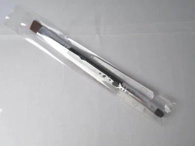 BARE ESCENTUALS bare Minerals * DOUBLE ENDED MULTI TASKING LINER BRUSH * $28 New - Image 1 of 3