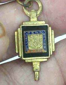 Vintage William Penn High School Senior Class Anhänger Charm - Bild 1 von 2
