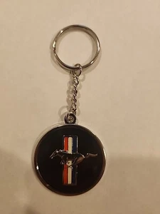 2014 FORD MUSTANG 50 YEAR ANNIVERSARY EMPIRE STATE BUILDING KEY CHAIN NEW - Picture 1 of 4