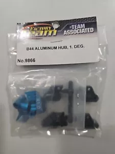 Vintage Team Associated 9866 Aluminum Rear Hub 1Deg Blue B44 - Picture 1 of 1