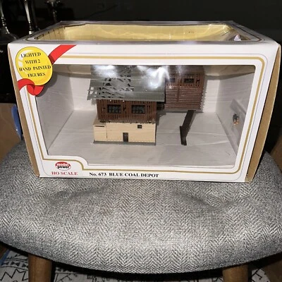 Model Power: Blue Coal Depot (HO Scale) - Image 1 of 4