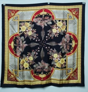 Vintage Silk Scarf design By Beppe Spadacini Central Floral & Foliate Motif - Picture 1 of 11