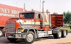 Italeri Freightliner Fld 120 Special - Image 1 of 1