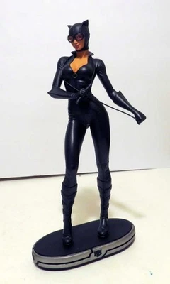DC COMICS PORTADA NIÑAS - ESTATUA DE CATWOMAN - COLECCIONABLES DE DIAMANTES Foto 1 de 4
