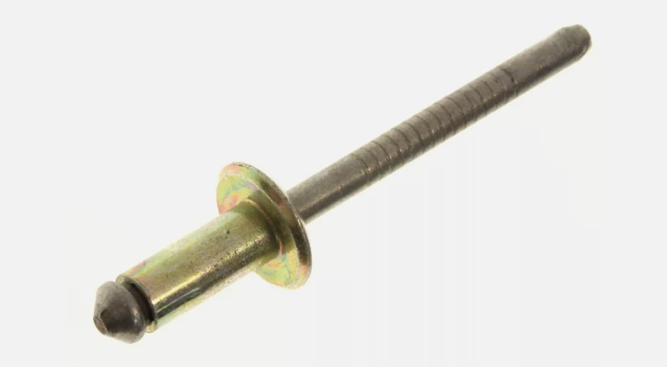 Remache Polaris Magnum 500 2000-2003 4x4 OEM CANTIDAD: 2 7661645 Foto 1 de 4