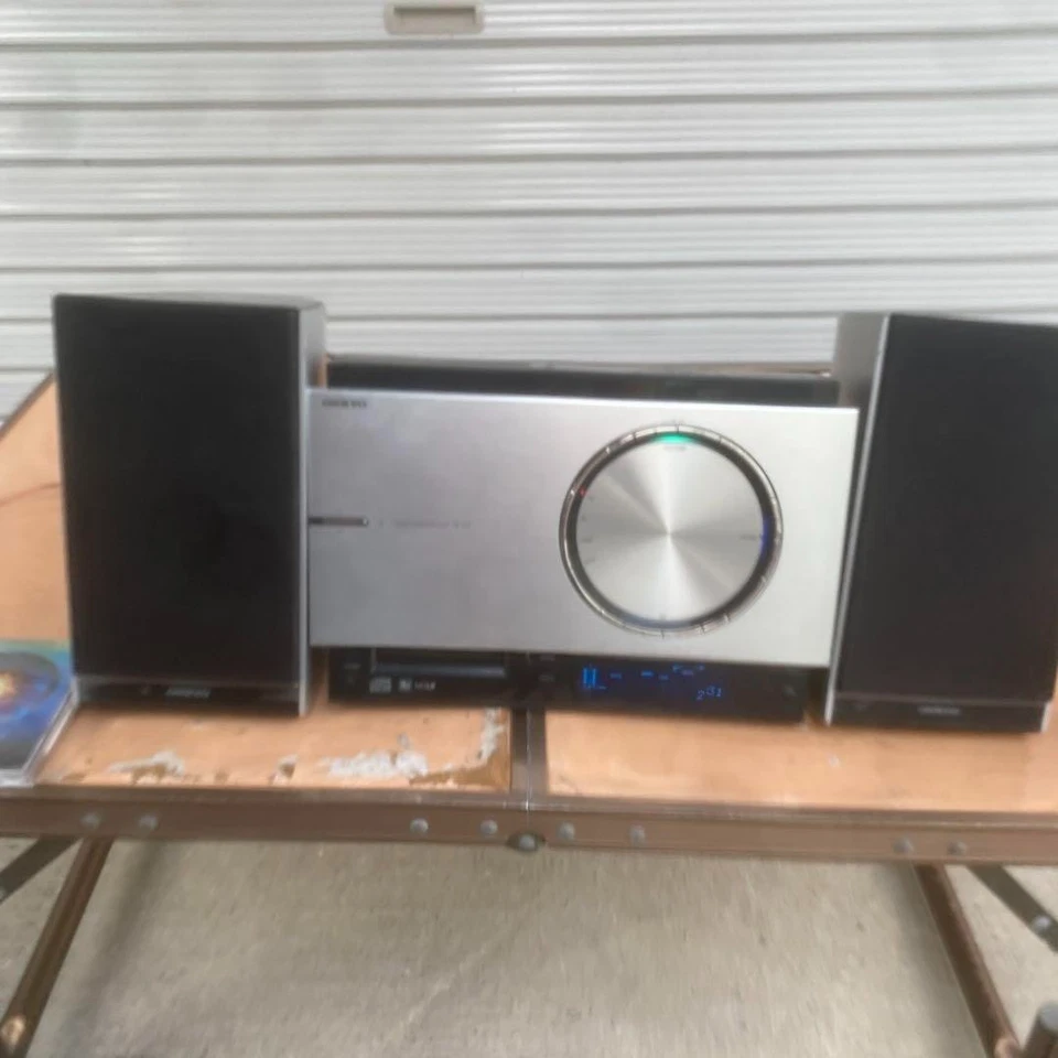 ONKYO FR-T1X CD / MD TUNER AMPLIFIER & D-T1X SPEAKER AC100V 50/60Hz 42W - Image 1 of 4