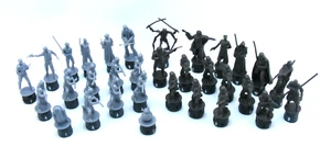 Hasbro Star Wars Chess Playing Pieces Lot x 32 Complete Set 2014 No Board - Picture 1 of 7