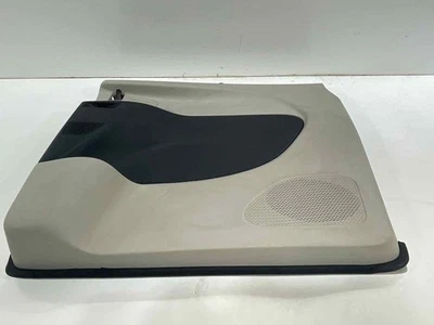 Se adapta a 17-24 CHRYSLER PACIFICA Panel de moldura de puerta de pasajero trasero derecho con parasol OEM Foto 1 de 4