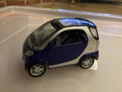 Maisto Model Smart City Coupe 1:33 Scale Die Cast Very Nice Condition No Box - Image 1 of 4