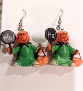 Vintage Trick Or Treating Pumpkin Head Halloween Earrings Pierced 1" - Picture 1 of 3