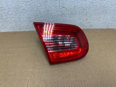 Luz trasera interior del conductor izquierdo Volkswagen Eos 2007 2008 2009 2010 2011 OEM O6738 Foto 1 de 4