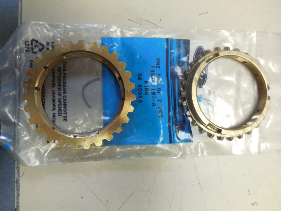 Anillos de bloqueo sincronizador 5 velocidades Ford Aspire 1994-1997 F4BZ-7107-A nuevo de lote Foto 1 de 1