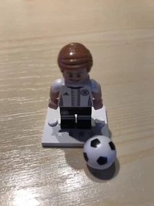 Lego® DFB Fussball Minifigur Nationalmanschaft Reus mit Platte/Ball - Bild 1 von 3