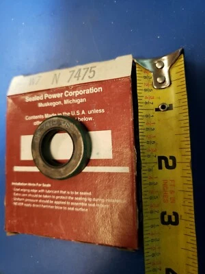 NUEVO DE LOTE ORIGINAL SKF CR 7475 POWER STRG BOMBA EJE SELLO EN CAJA DE ALIMENTACIÓN SELLADA ENVÍO GRATUITO Foto 1 de 4