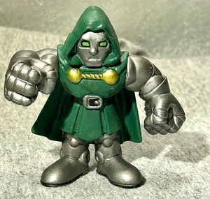 Marvel Universe Super Hero Squad DR DOOM 2006 Serie 1 Fantastici Quattro Ottimo - Foto 1 di 11