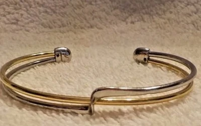 Brazalete Lia Sophia “Abrazo” Plata y Oro, Nuevo con etiquetas Foto 1 de 4