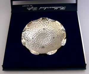 MINT ENGLISH BOXED STERLING SILVER PLANISHED DISH 1972 ROYAL IRISH SILVER Co - Picture 1 of 10