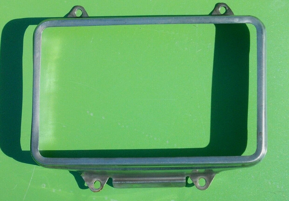 ОРИГИНАЛЬНОЕ КОЛЬЦО ОТДЕЛКИ ФАРЫ CHEVY METRO 90-97 91172267 GEO SPRINT LSI - Изображение 1 из 4