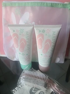 MARY KAY PEDICURE SET 3-PC SET WITH TRAVEL BAG - Picture 1 of 4