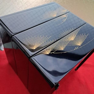 Japanese Jubako Bento Box Aizu Lacquerware 6.5 Inches, 3-Tiered , Made Of Natura - Picture 1 of 11