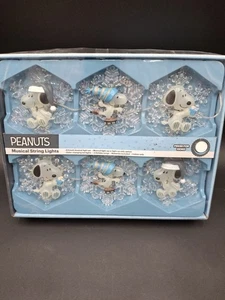 PEANUTS Musical String Lights Color Changing LED Plays 3 Holiday Songs-New - Picture 1 of 4