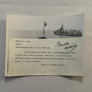 Royal Canadian Navy HMCS Crusader Military Ship Boat Destroyer 1954 Crew - Picture 1 of 9