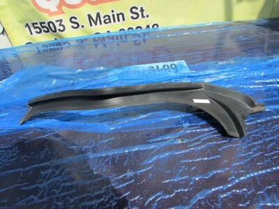 Cadillac-CT6 2016-2017 compartimento maletero lado izquierdo canalón montaje OEM Foto 1 de 4