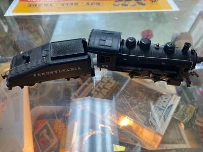 HO Mantua Vintage Diecast Pennsylvania 0-6-0 Loco & Slope Back Tender - Image 1 of 4