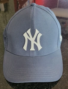 Under Armour New York Yankees MLB Cool Switch Genuine Merch Hat Cap Strap Back - Picture 1 of 7