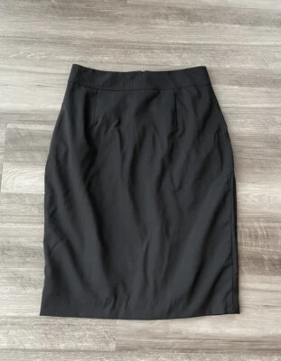 Saia lápis preta Elie Tahari tamanho 8 forrada com zíper - Imagem 1 de 3