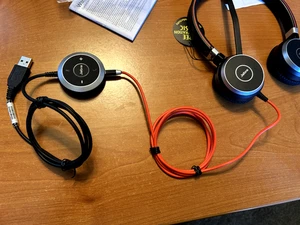 Jabra Evolve 40 Wired Stereo Headset USB-A 3.5mm - HSC017 6393-823-109 W29K NEW - Afbeelding 1 van 5