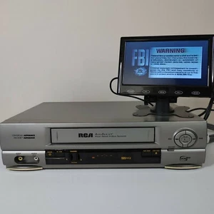 RCA VR552 AccuSearch 4 Head VHS VCR Tested & Working No Remote Vintage - Picture 1 of 2