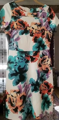 Vestido colorido Ivanka Trump talla 10 Foto 1 de 4