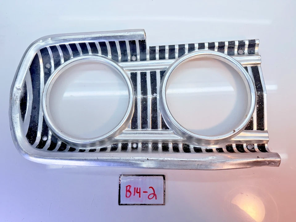 OEM 1965 Dodge Coronet 500 Deluxe 440 diestro faro bisel moldeado R/T B14-2 Foto 1 de 4