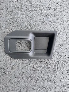 2013-2018 DODGE RAM DRIVERS LEFT SIDE DOOR INTERIOR HANDLE COVER TRIM OEM BLACK - Picture 1 of 3
