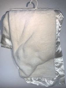 Baby Throw Blanket Super Soft Plush Fleece with Satin Trim Cream UNUSED, NO TAG - Picture 1 of 6