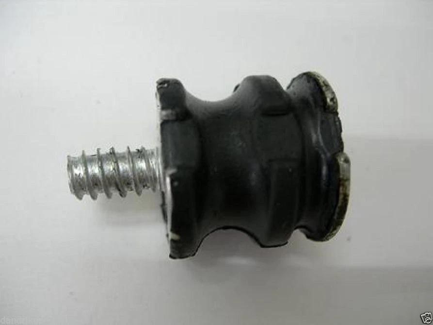 Tampon AV pour JONSERED 625, 630 Super II, 670 Champ [#501773501] - Photo 1/1