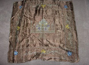 Vintage Taj Majal Table Piano Scarf Taupe Tan Fine Needlework India 1940's NICE - Picture 1 of 6