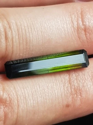 natural bi color tourmaline faceted Foto 1 de 4