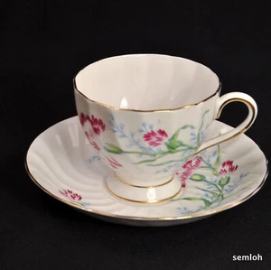 Taza y platillo de plantas toscanas #9672 claveles magenta con azul verde y dorado 1947-1960 - Imagen 1 de 12