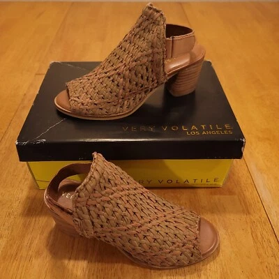 Sandalias de tacón grueso Sbicca Veronique para mujer talla 7 peep toe colección vintage Foto 1 de 4