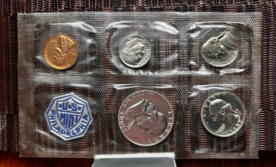 Rare 1957 U.S. SILVER PROOF SET.   Coins still sealed in cellophane. - Image 1 of 4