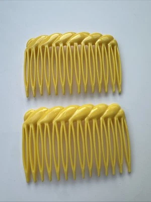 Vintage 1980's Hair Comb Pair Twist Edge Marked Hong Kong Yellow 2.75" - Image 1 of 4