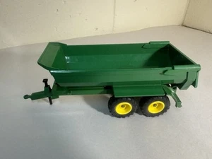 Siku 1:32 Half Pipe Tpping Dump Trailer Model For Tractor Die Cast John Deere - Picture 1 of 9