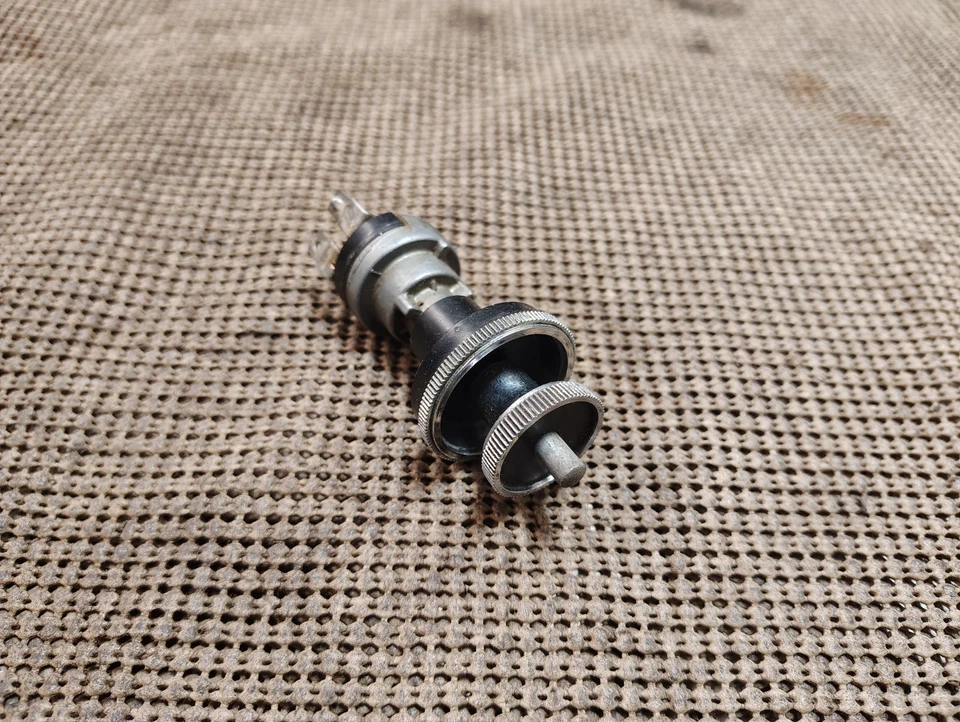 Buick Wildcat GS Electra 225 1966 LeSabre limpiaparabrisas e interruptor de lavadora Foto 1 de 4