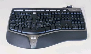 Microsoft Natural Ergonomic 4000 (B2M-00012) Kabelgebundene Tastatur mit Frontlifter - Bild 1 von 6