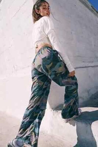 Free People Stadium Printed Camo Cargo Pant Trouser Sz XL Wide Leg High Rise - Picture 1 of 8
